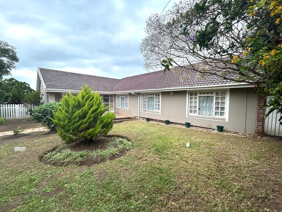 5 Bedroom Property for Sale in Beacon Bay Eastern Cape